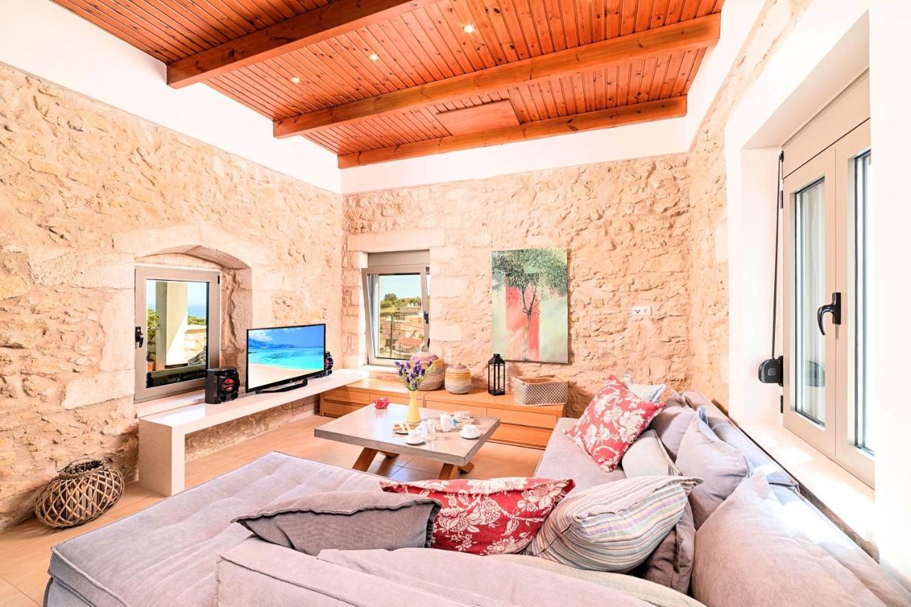 Acrothea Villa Heated Pool Ханя Екстериор снимка
