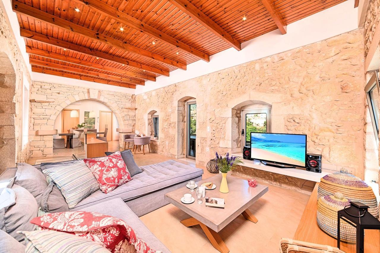 Acrothea Villa Heated Pool Ханя Екстериор снимка